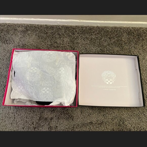 NWT Vince Camuto Evergreen Elvin Suede Ankle Booties Women's Size 8.5 - Picture 15 of 16